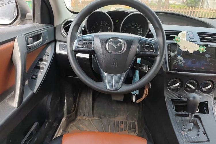 Used Mazda 3 2015 Sedan 1.6L Automatic Elite Model Steering Wheel