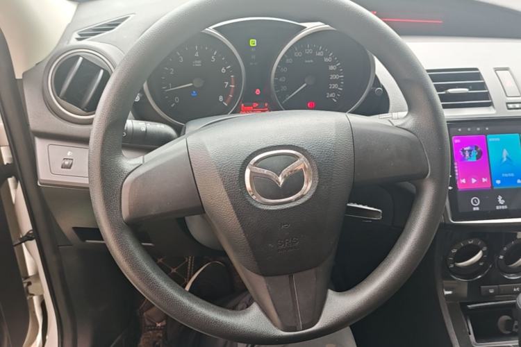 Used Mazda 3 2015 Sedan 1.6L Automatic Comfort Model Steering Wheel