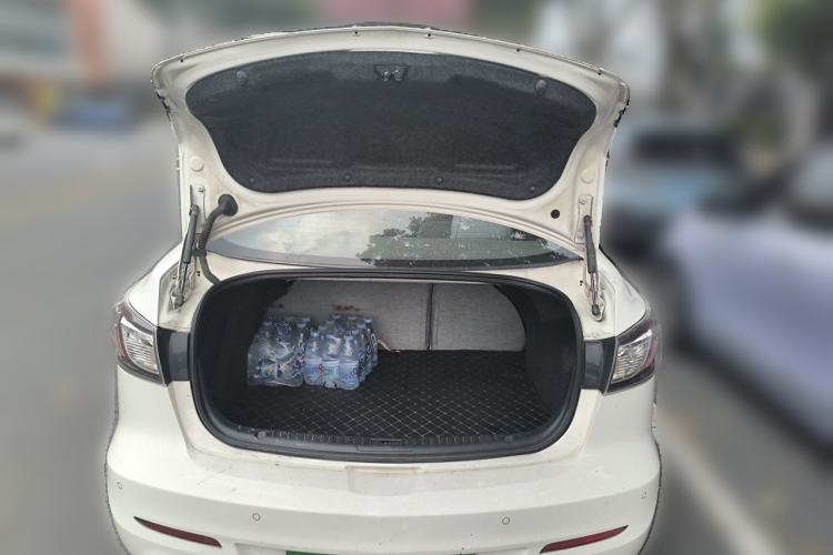Used Mazda 3 2015 Sedan 1.6L Automatic Comfort Model Trunk