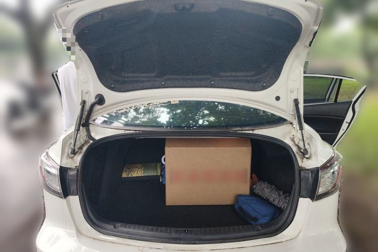 Used Mazda 3 2015 Sedan 1.6L Manual Comfort Model Trunk