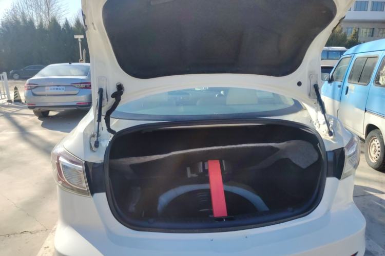 Used Mazda 3 2015 Sedan 1.6L Manual Comfort Model Trunk