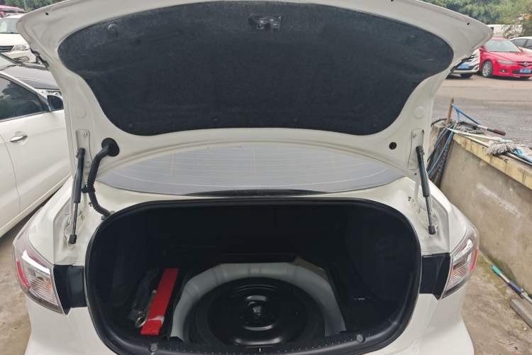Used Mazda 3 2015 Sedan 1.6L Automatic Comfort Model Trunk