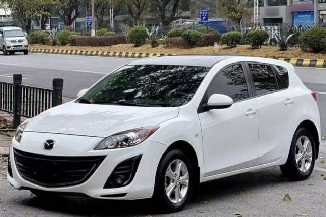 Used Mazda 3 2015 Hatchback 1.6L Automatic Elite Model