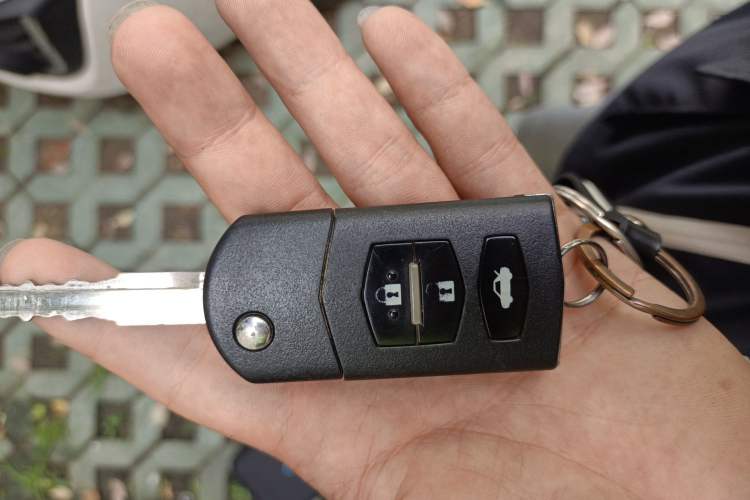 Used Mazda 3 2015 Sedan 1.6L Automatic Elite Model Vehicle Key