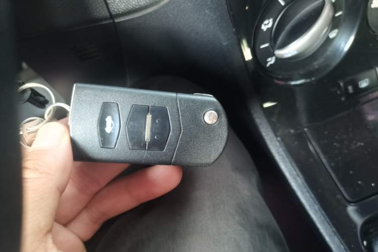 Used Mazda 3 2015 Sedan 1.6L Manual Elite Model Vehicle Key