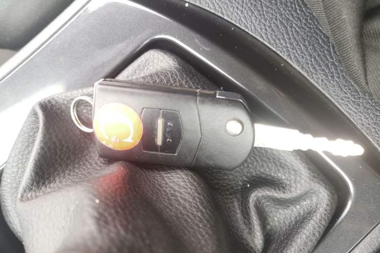 Used Mazda 3 2015 Hatchback 1.6L Manual Comfort Edition Vehicle Key