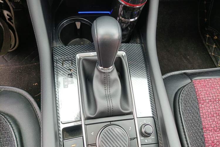 Used Mazda 3 Axela 2021 2.0L Automatic ZhiXuan Edition Gear Lever