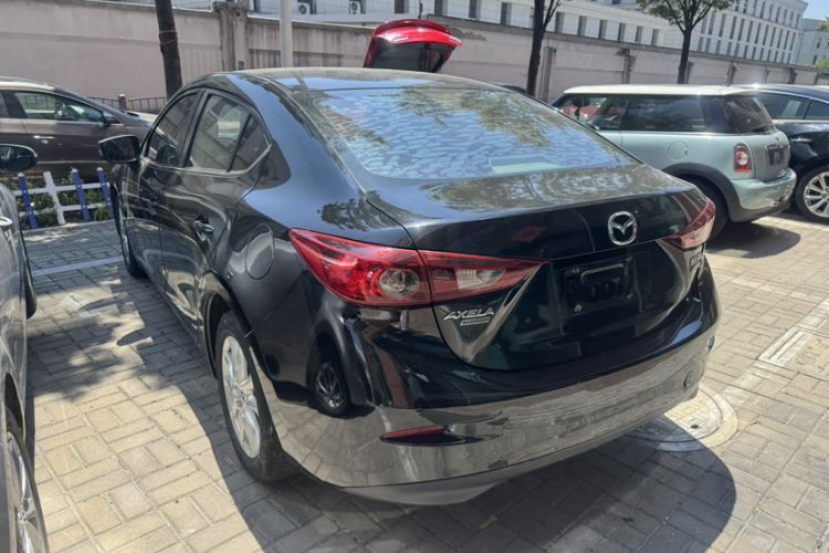 Used Mazda 3 Axela 2014 Sedan 1.5L Manual Comfort Model Exterior 3
