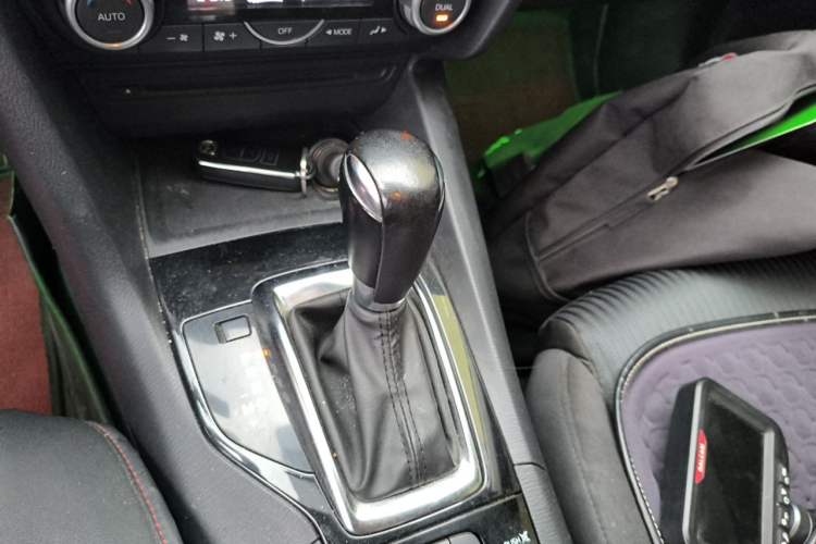 Used Mazda 3 Axela 2014 Sedan 1.5L Automatic Luxury Model Gear Lever
