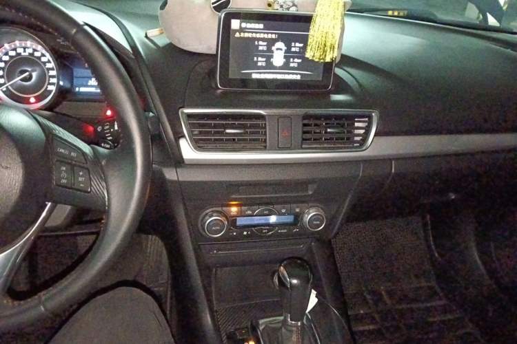Used Mazda 3 Axela 2014 Sedan 2.0L Automatic Sport Model Audio And AC Panel