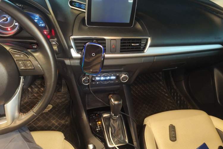 Used Mazda 3 Axela 2014 Sedan 2.0L Automatic Sport Model Audio And AC Panel