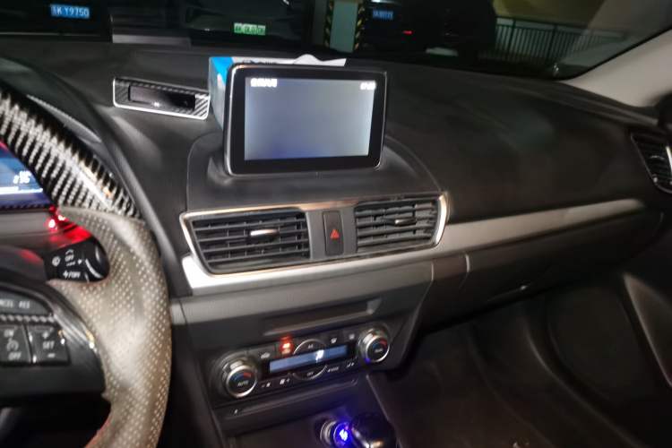 Used Mazda 3 Axela 2014 Sedan 2.0L Automatic Sport Model Audio And AC Panel