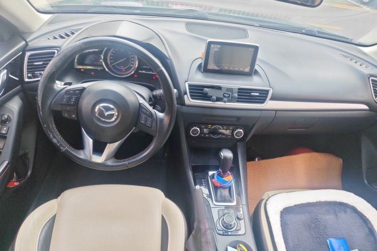 Used Mazda 3 Axela 2014 Sedan 2.0L Automatic Sport Model Center Console