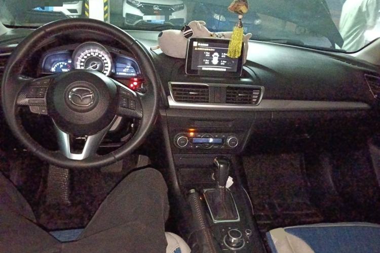 Used Mazda 3 Axela 2014 Sedan 2.0L Automatic Sport Model Center Console