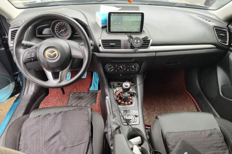 Used Mazda 3 Axela 2014 Hatchback 1.5L Manual Comfort Model Center Console