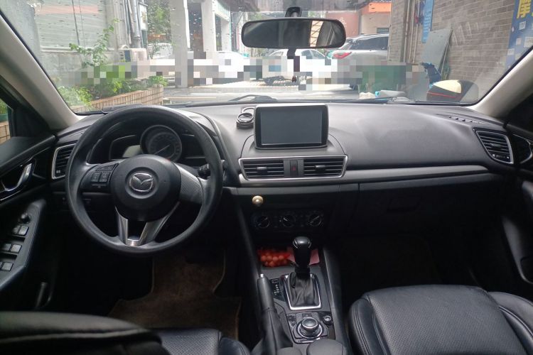 Used Mazda 3 Axela 2014 Sedan 1.5L Automatic Comfort Model Center Console