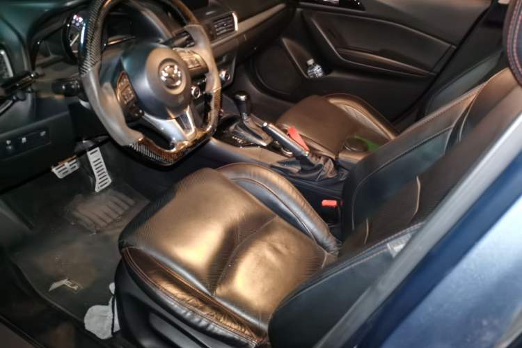Used Mazda 3 Axela 2014 Sedan 2.0L Automatic Sport Model Driver Seat
