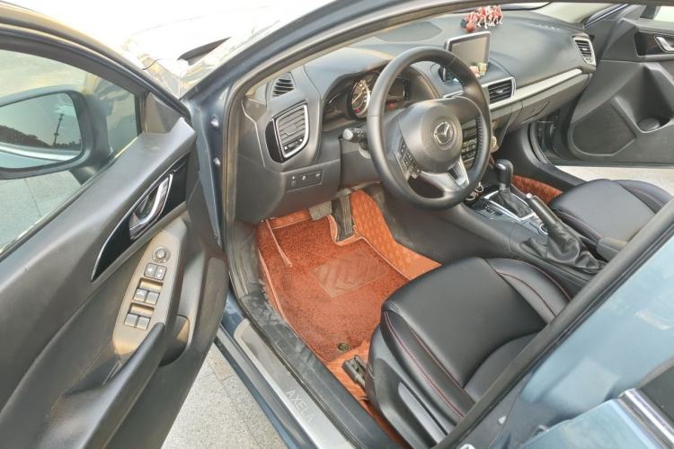 Used Mazda 3 Axela 2014 Sedan 1.5L Automatic Luxury Model Driver Seat