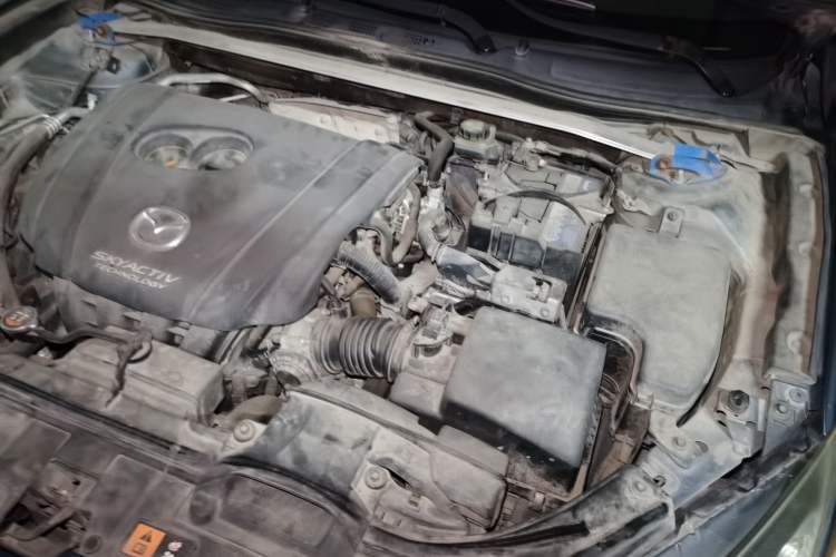 Used Mazda 3 Axela 2014 Sedan 2.0L Automatic Sport Model Engine Bay Left