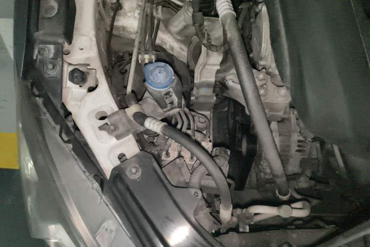 Used Mazda 3 Axela 2014 Hatchback 1.5L Automatic Luxury Model Engine Bay Right