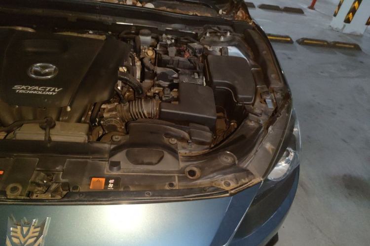 Used Mazda 3 Axela 2014 Sedan 1.5L Automatic Luxury Model Engine Bay Right