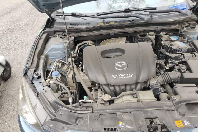 Used Mazda 3 Axela 2014 Sedan 1.5L Automatic Comfort Model Engine Bay Right