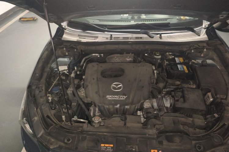 Used Mazda 3 Axela 2014 Sedan 1.5L Automatic Luxury Model Engine Bay Right