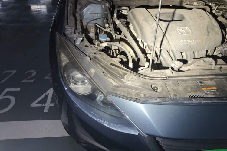 Used Mazda 3 Axela 2014 Sedan 1.5L Automatic Luxury Model Engine Bay Right