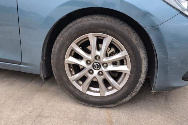 Used Mazda 3 Axela 2014 Hatchback 1.5L Automatic Prestige Model Exterior 1
