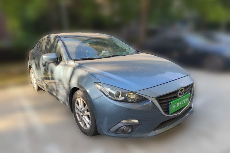Used Mazda 3 Axela 2014 Sedan 1.5L Automatic Luxury Model Exterior 2
