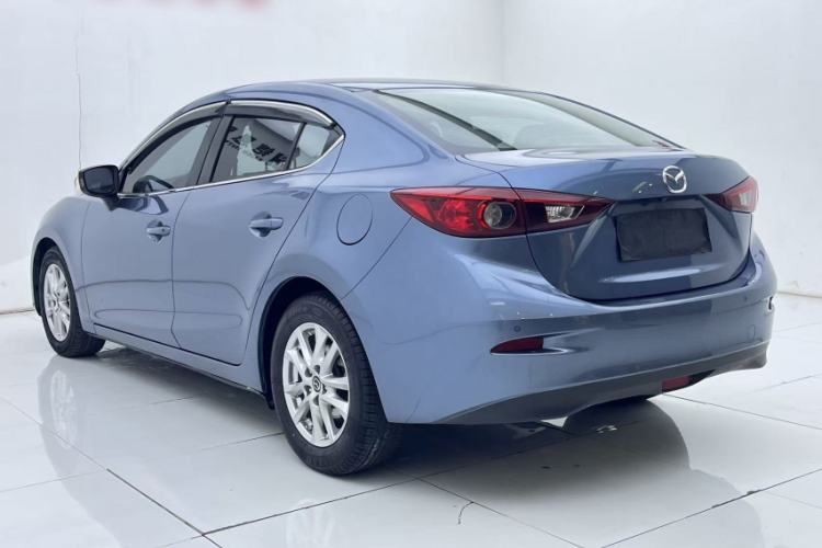Used Mazda 3 Axela 2014 Sedan 1.5L Automatic Luxury Model Exterior 6