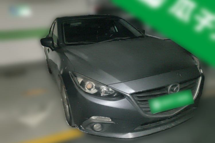 Used Mazda 3 Axela 2014 Hatchback 1.5L Automatic Luxury Model Front Right 45 Deg