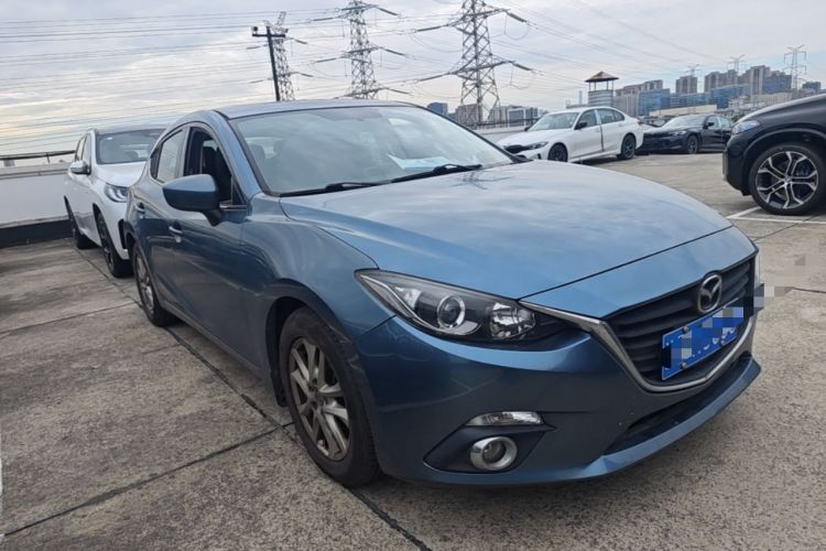 Used Mazda 3 Axela 2014 Hatchback 1.5L Automatic Luxury Model Front Right 45 Deg