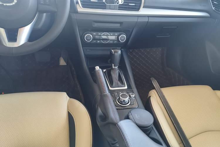 Used Mazda 3 Axela 2014 Sedan 2.0L Automatic Flagship Model Gear Lever