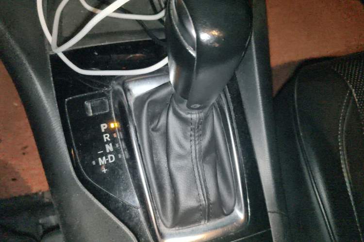 Used Mazda 3 Axela 2014 Hatchback 1.5L Automatic Luxury Model Gear Lever