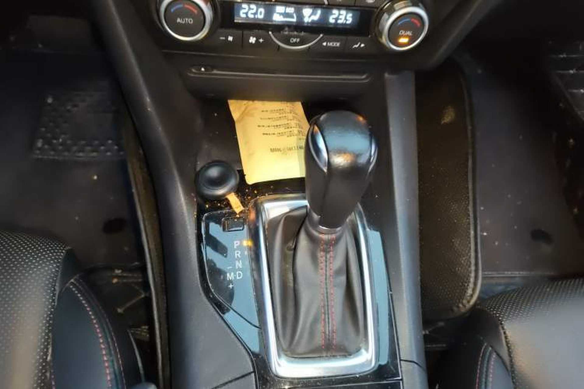 Used Mazda 3 Axela 2014 Sedan 2.0L Automatic Sport Model Gear Lever