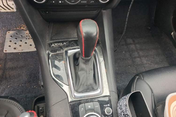 Used Mazda 3 Axela 2014 Hatchback 1.5L Automatic Luxury Model Gear Lever