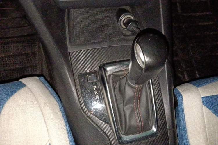 Used Mazda 3 Axela 2014 Sedan 2.0L Automatic Sport Model Gear Lever