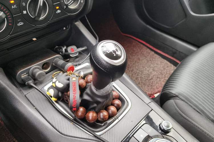 Used Mazda 3 Axela 2014 Hatchback 1.5L Manual Comfort Model Gear Lever