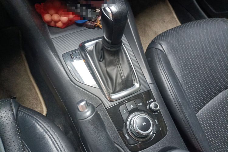 Used Mazda 3 Axela 2014 Sedan 1.5L Automatic Comfort Model Gear Lever