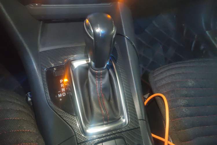 Used Mazda 3 Axela 2014 Sedan 2.0L Automatic Flagship Model Gear Lever