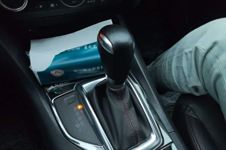 Used Mazda 3 Axela 2014 Hatchback 2.0L Automatic Flagship Model Gear Lever