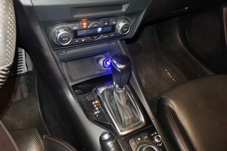 Used Mazda 3 Axela 2014 Sedan 2.0L Automatic Sport Model Gear Lever