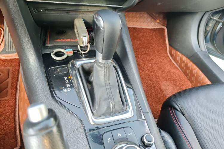 Used Mazda 3 Axela 2014 Sedan 1.5L Automatic Luxury Model Gear Lever