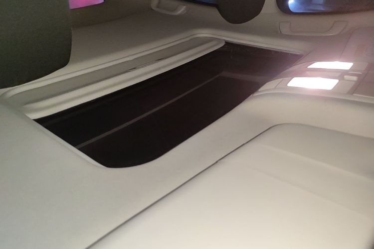 Used Mazda 3 Axela 2014 Sedan 1.5L Automatic Luxury Model Headliner