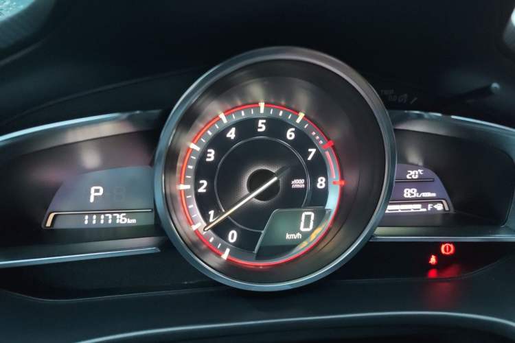 Used Mazda 3 Axela 2014 Hatchback 2.0L Automatic Flagship Model Instrument Cluster