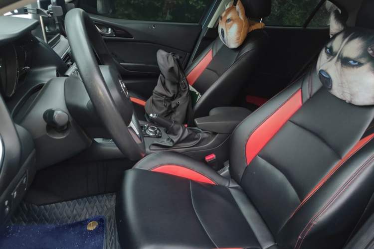 Used Mazda 3 Axela 2014 Sedan 1.5L Automatic Comfort Model Left Front Seat