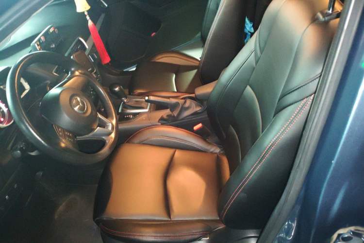 Used Mazda 3 Axela 2014 Sedan 1.5L Automatic Comfort Model Left Front Seat