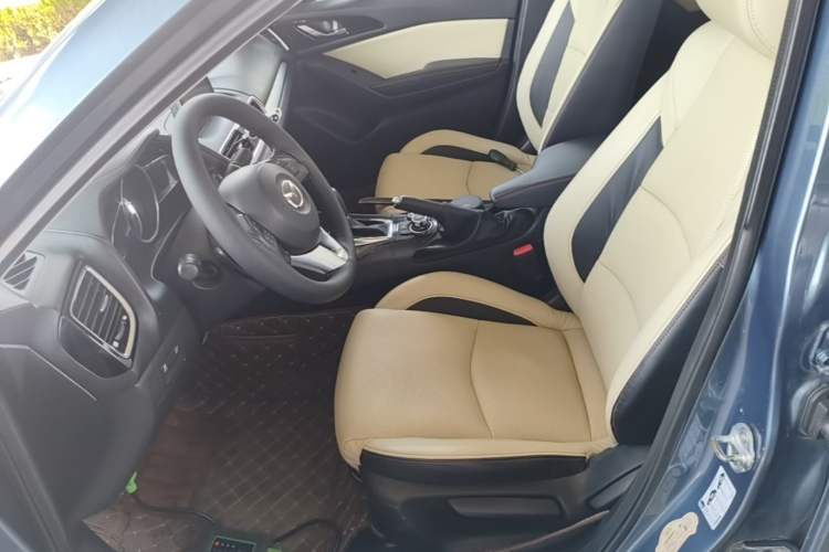Used Mazda 3 Axela 2014 Sedan 2.0L Automatic Flagship Model Left Front Seat