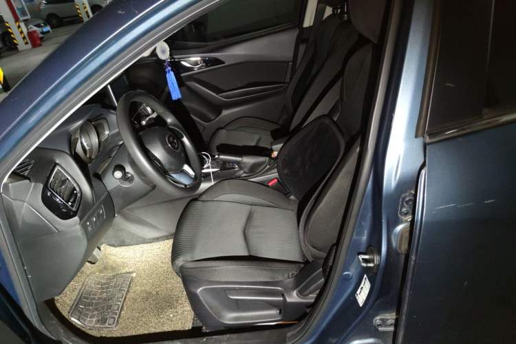 Used Mazda 3 Axela 2014 Sedan 1.5L Automatic Luxury Model Left Front Seat